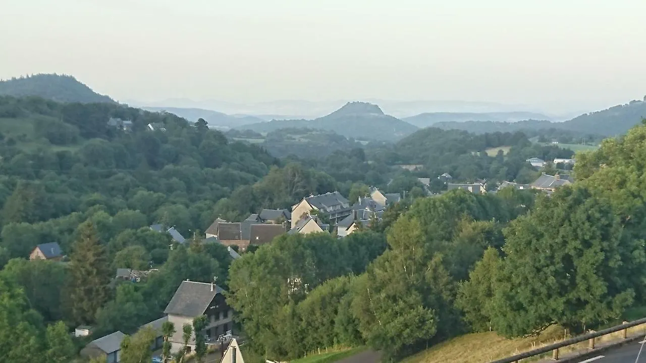 Gite Tout Confort 4 Personnes Besse-et-Saint-Anastaise